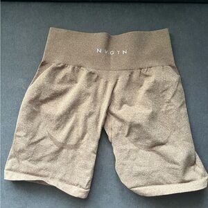 Mocha NVGTN shorts - size M